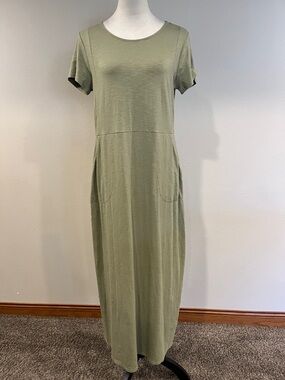 J. Jill pale olive green short sleeve casual stretchy maxi dress size medium
